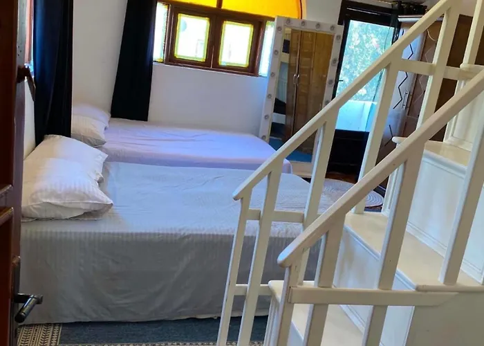 Apartment Azaro House